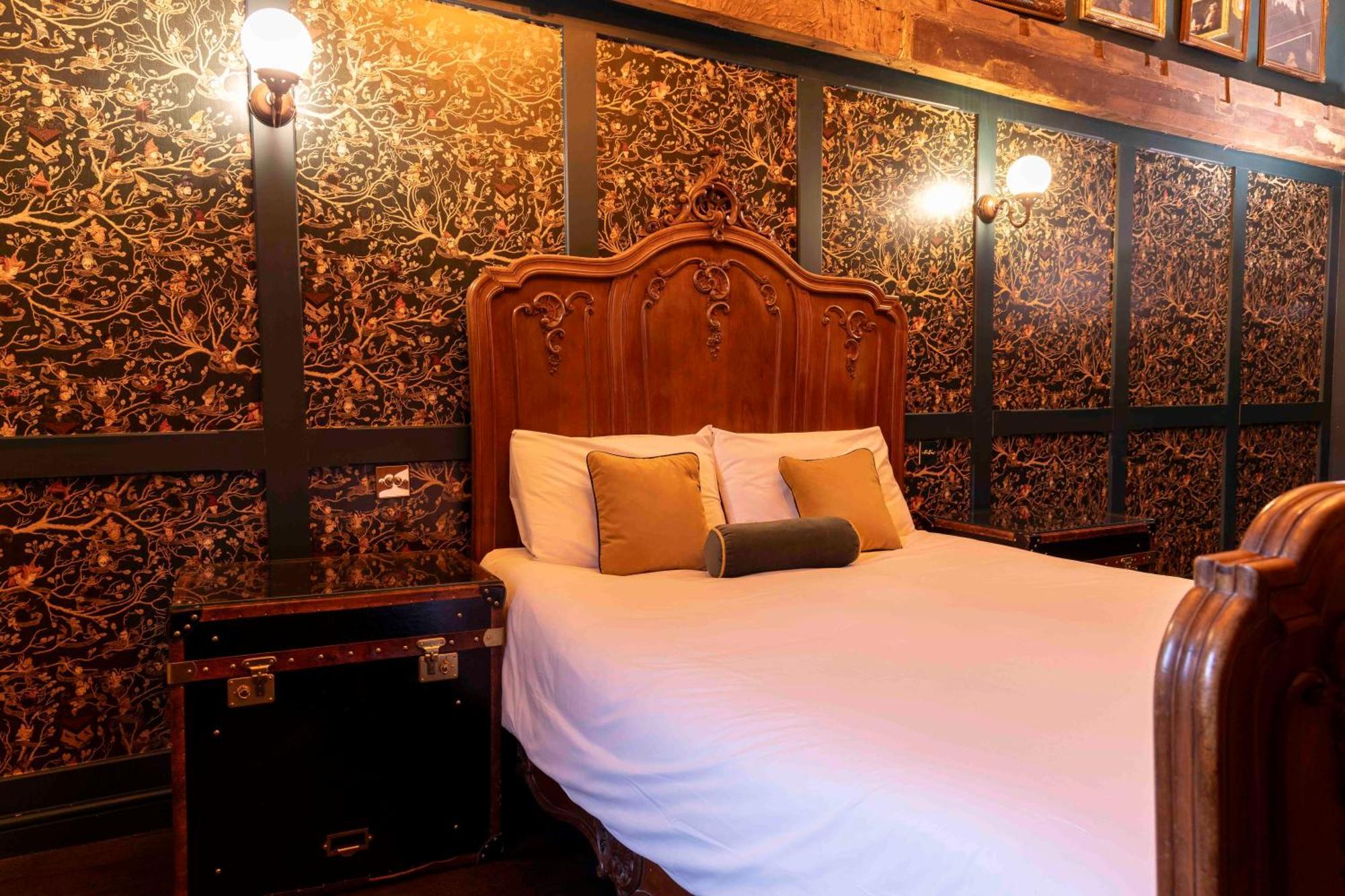 אלנוויק The Dirty Bottles Hotel מראה חיצוני תמונה