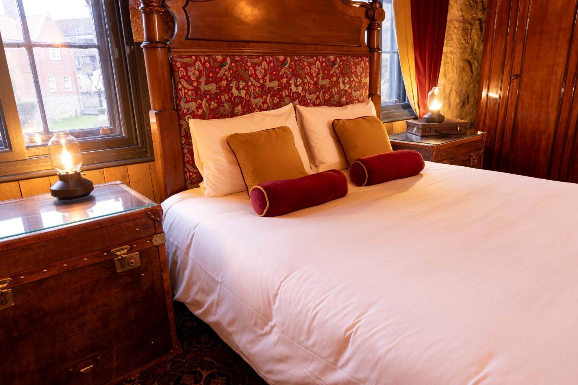 אלנוויק The Dirty Bottles Hotel מראה חיצוני תמונה